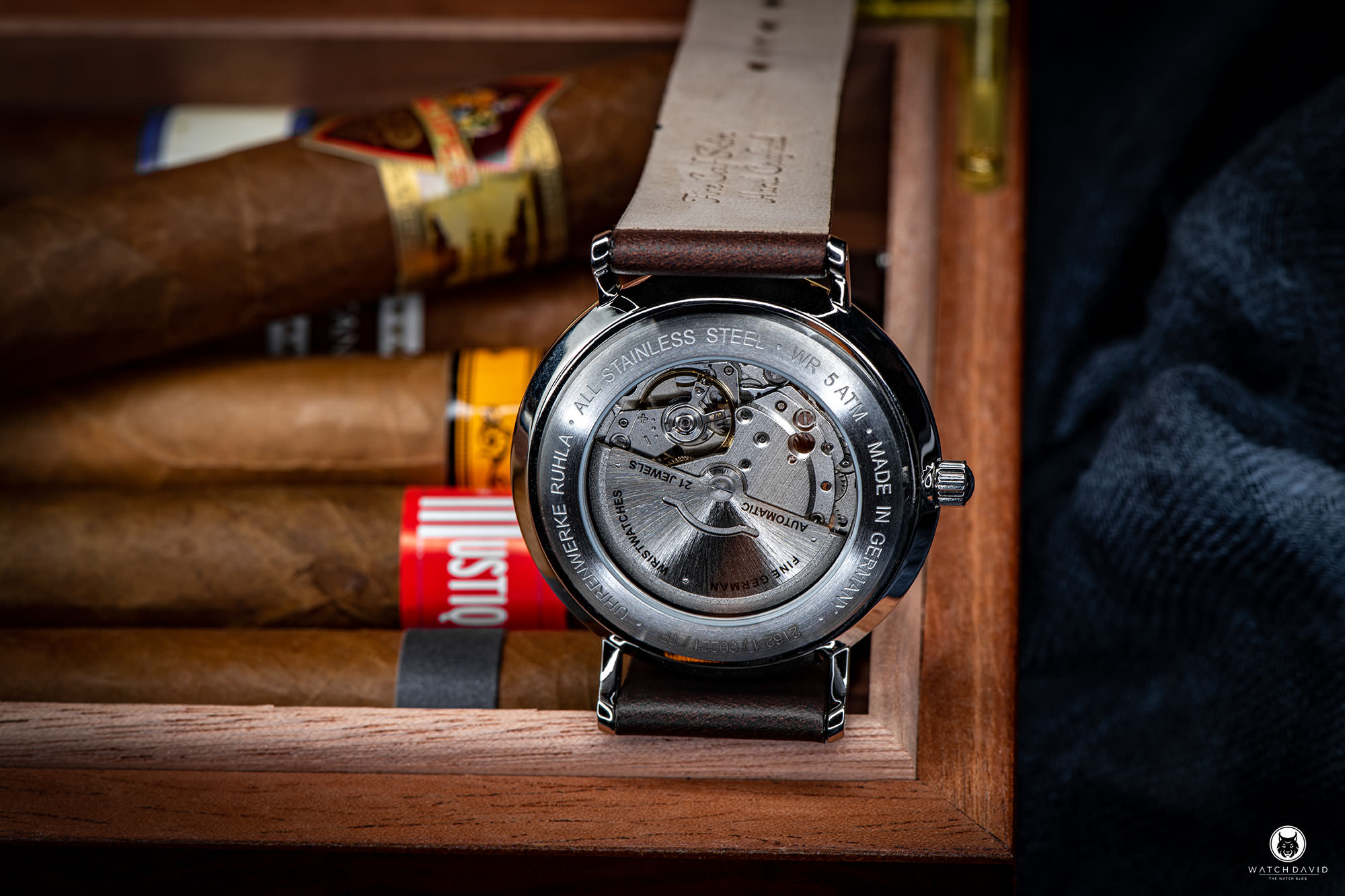 Bauhaus Automatic Watch Review 2162 WATCHDAVID® –
